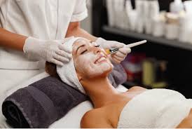 LIMPIEZA FACIAL PROFUNDA + APARATOLOGÍAS